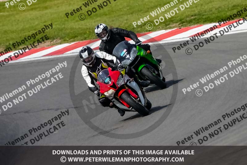 donington no limits trackday;donington park photographs;donington trackday photographs;no limits trackdays;peter wileman photography;trackday digital images;trackday photos